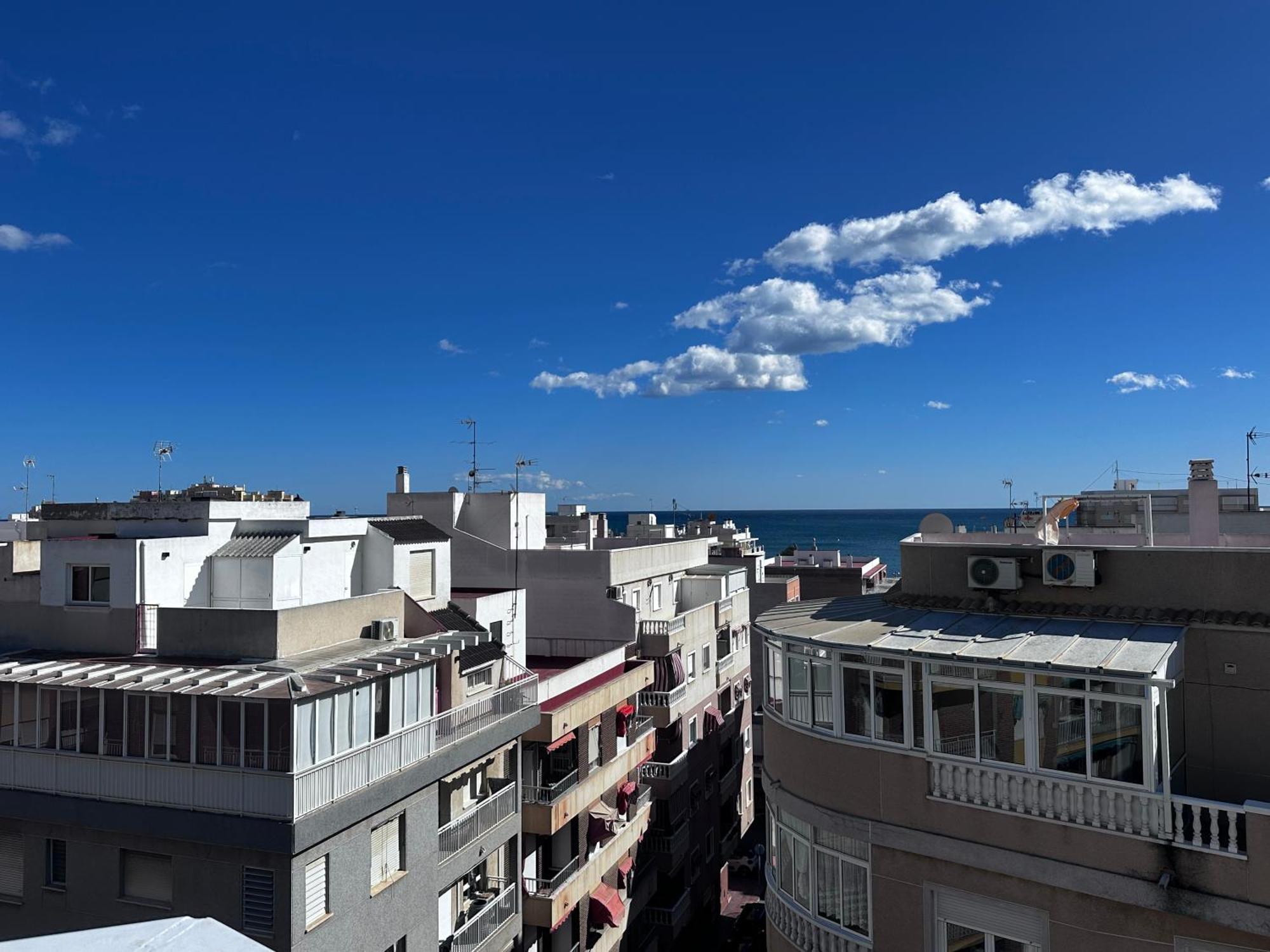 Zadorhomes - Caballero De Rodas Residence Torrevieja Bagian luar foto